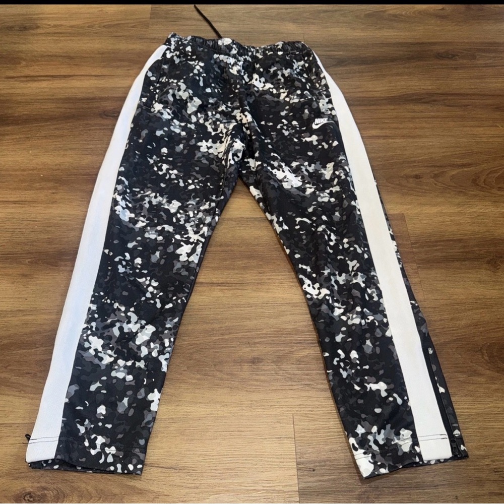 Nike Camo Jogger Track Pants Men's M Black Gray White Tapered Leg Draw String